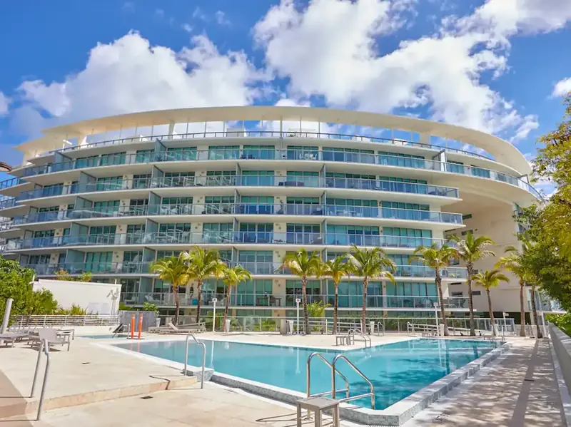 Building pool and sun deck