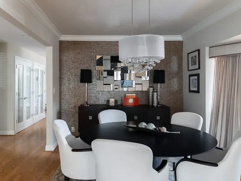 Dining room with round table